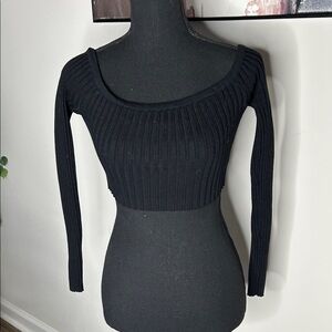 Hera Collection Black Ribbed Crop Top